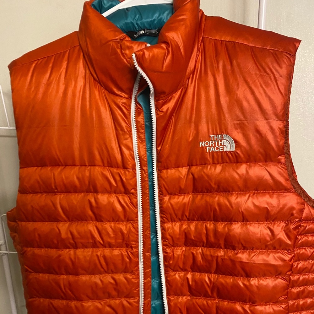 Men’s north face vest